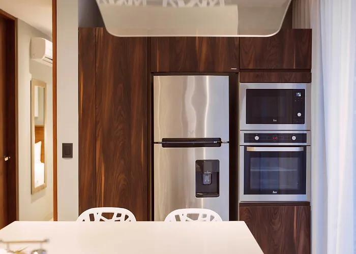 It Boutique & Restaurant Hotel 5*