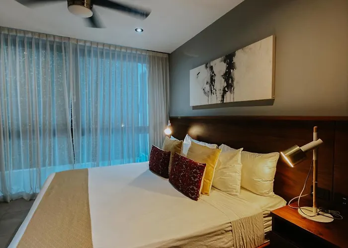It Boutique & Restaurant